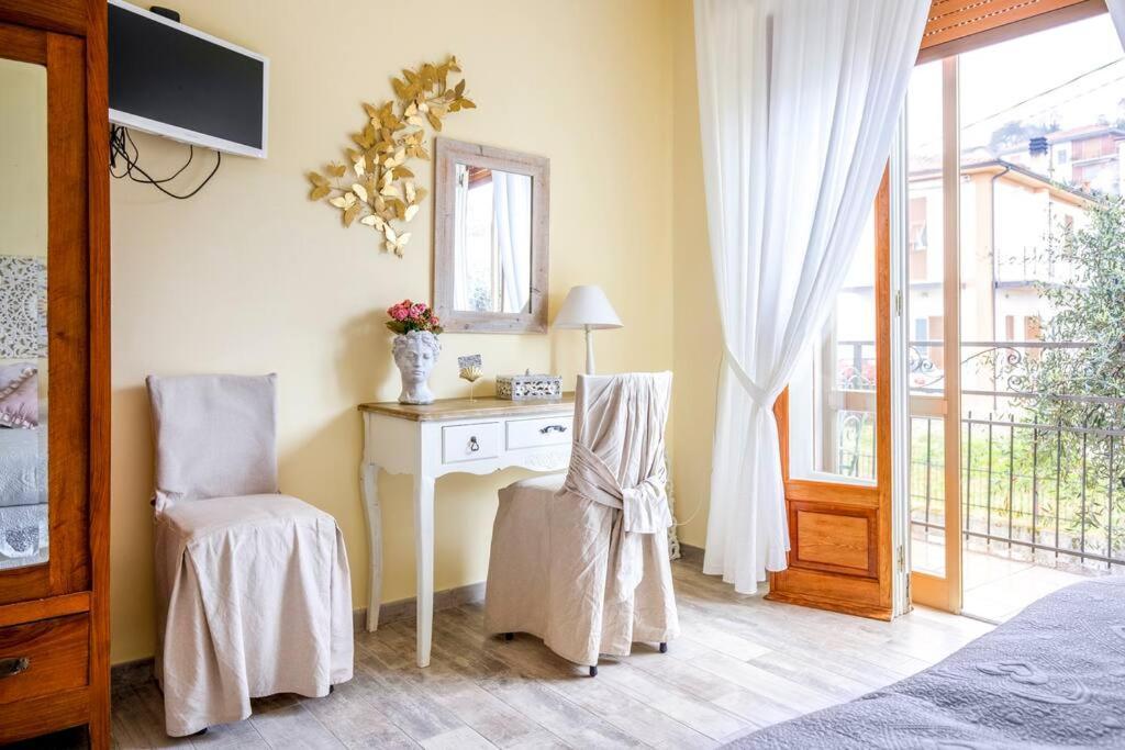 Annali Casa Vacanze - Shabby Style Nella Natura ลาสเปเซีย ภายนอก รูปภาพ