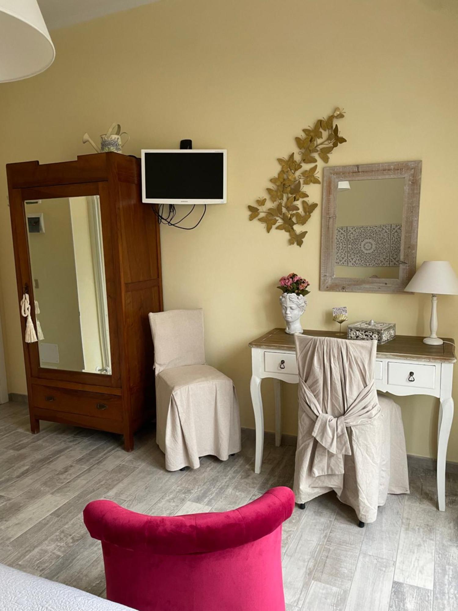 Annali Casa Vacanze - Shabby Style Nella Natura ลาสเปเซีย ภายนอก รูปภาพ